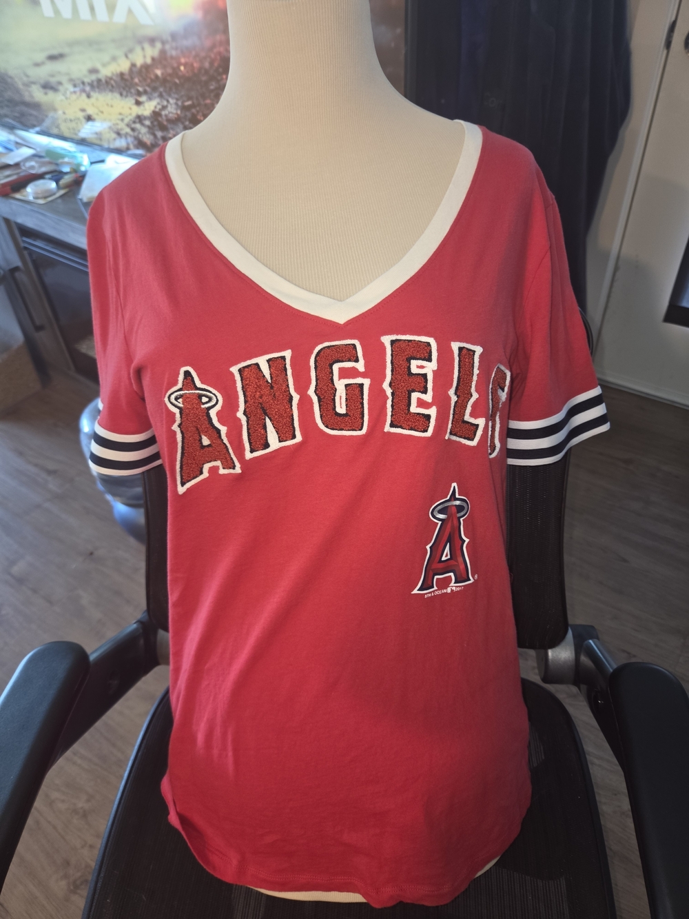5th & Ocean Red and White 'Angels' V-Neck Short Sleeve Tee
